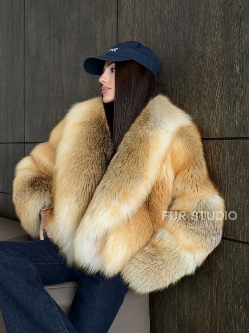 Полушубок-кроп с большим шалевым воротником из меха лисы Golden Sunrise