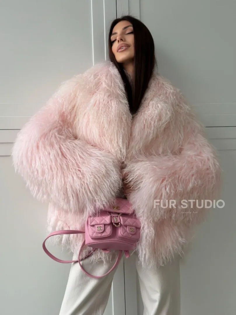 Шуба из меха ламы - цвет розовый