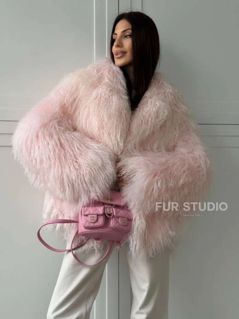 Шуба из меха ламы - цвет розовый