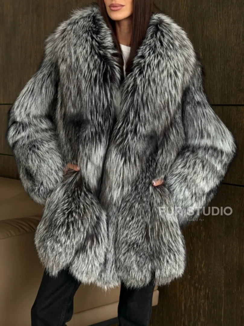 Женская шуба из чернобурки