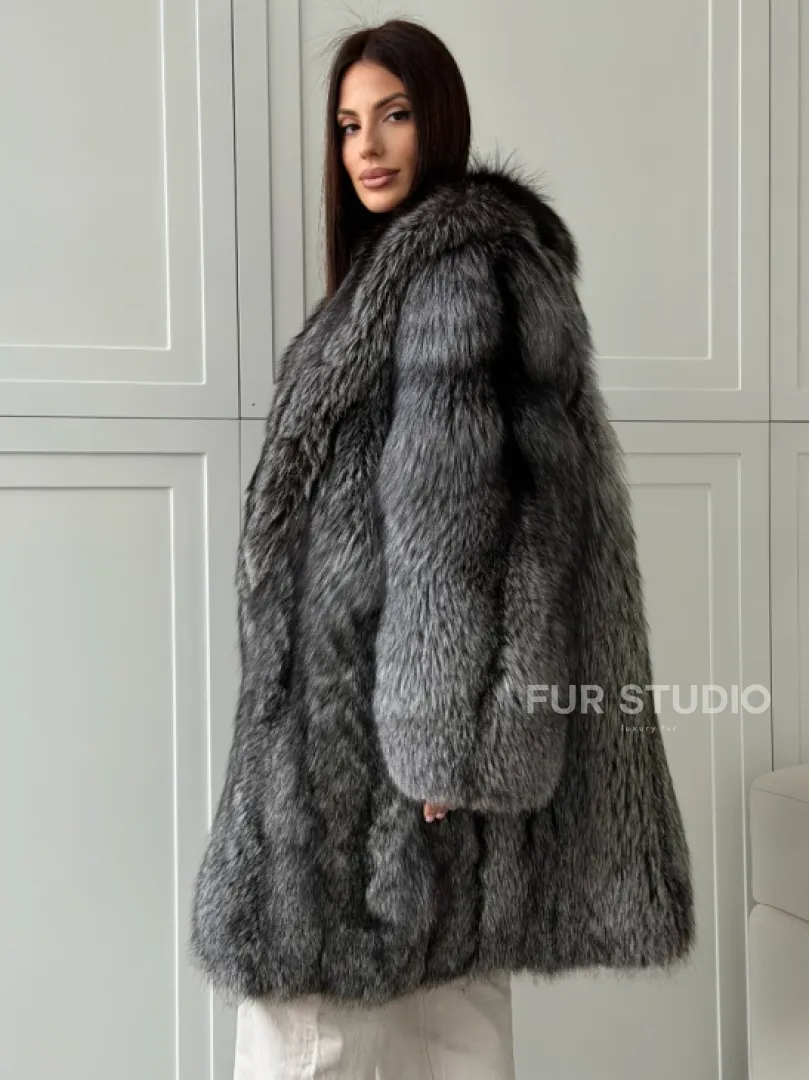 Шикарная шуба из чернобурки