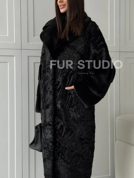 Черная шуба из каракуля с норкой - фото 3