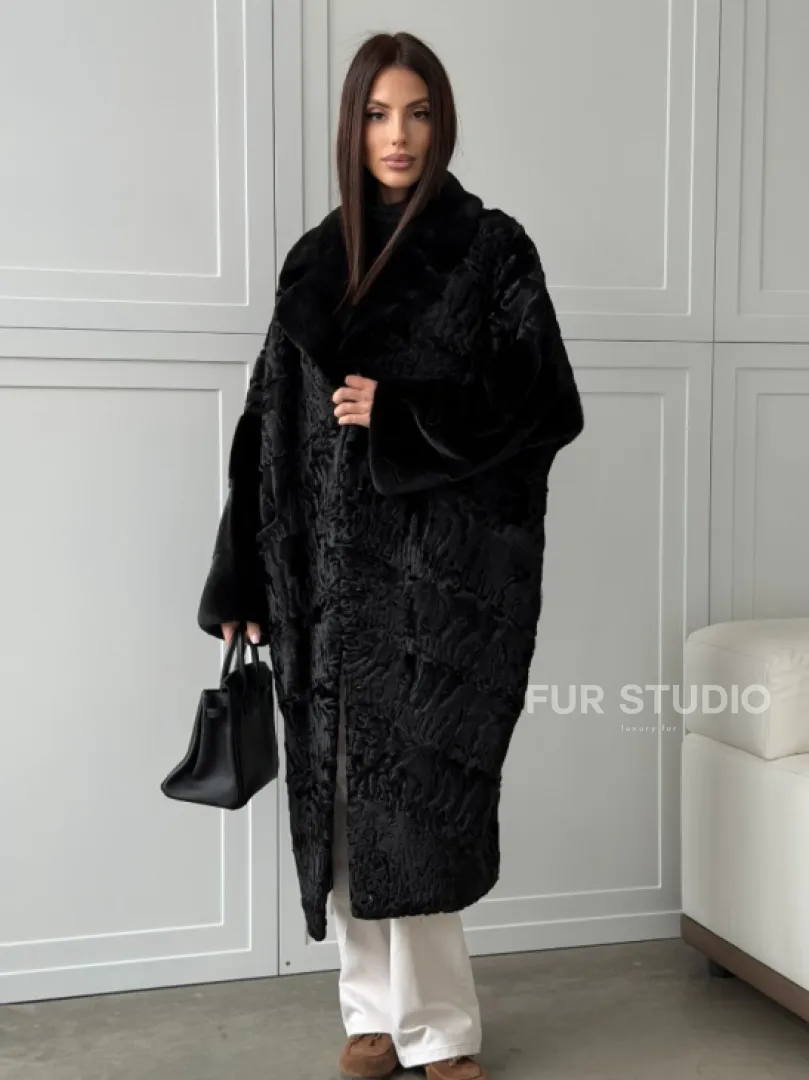 Черная шуба из каракуля с норкой