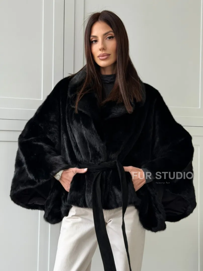 Черная норка летучая мышь - английский воротник