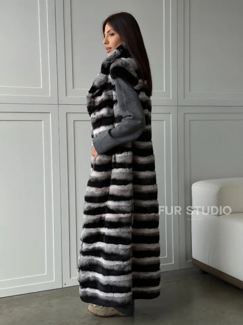 Меховой жилет из шиншиллового кролика