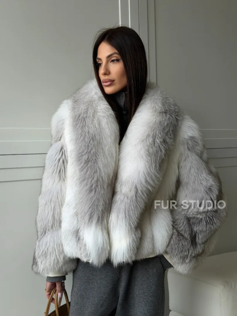 Полушубок из белой лисы, рукава - косички