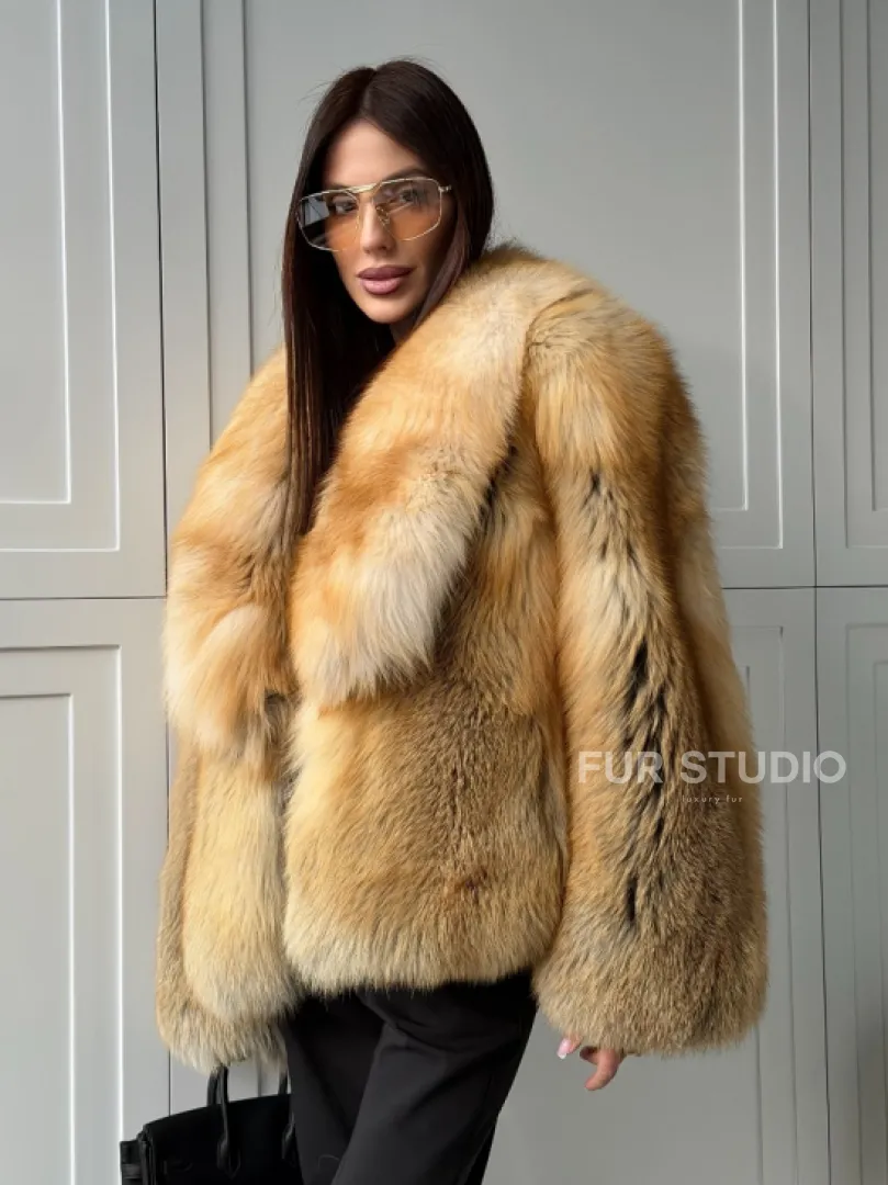 Короткая шубка из лисы Premium Golden Fox