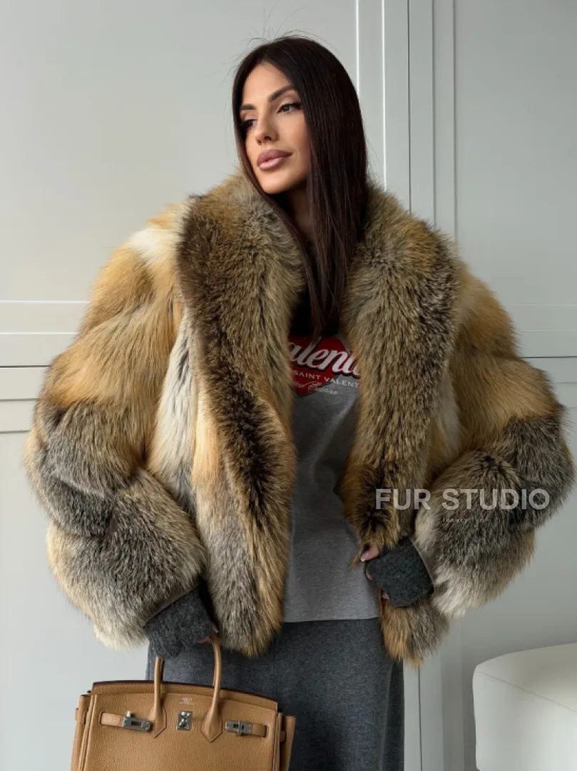 Женская шуба из лисьего меха Golden Edged Fox