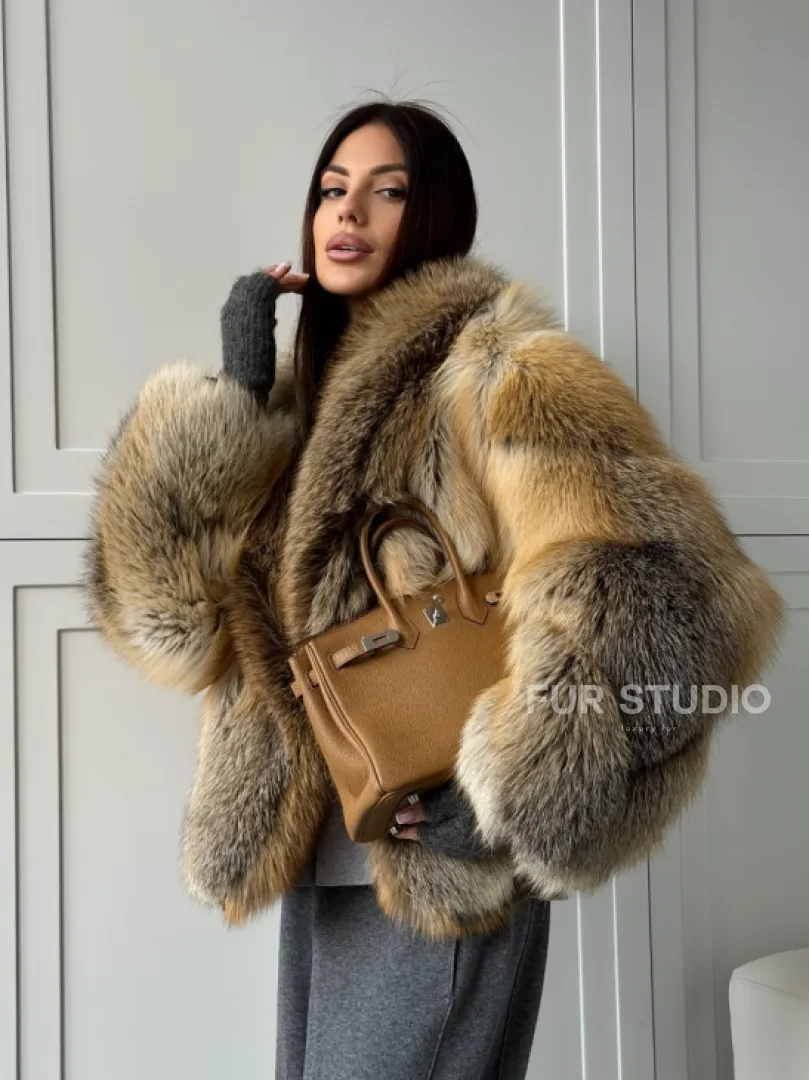 Женская шуба из лисьего меха Golden Edged Fox