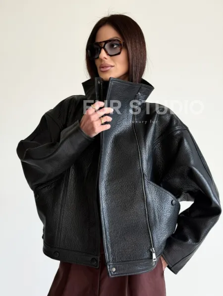Черная женская кожаная куртка - фото 0