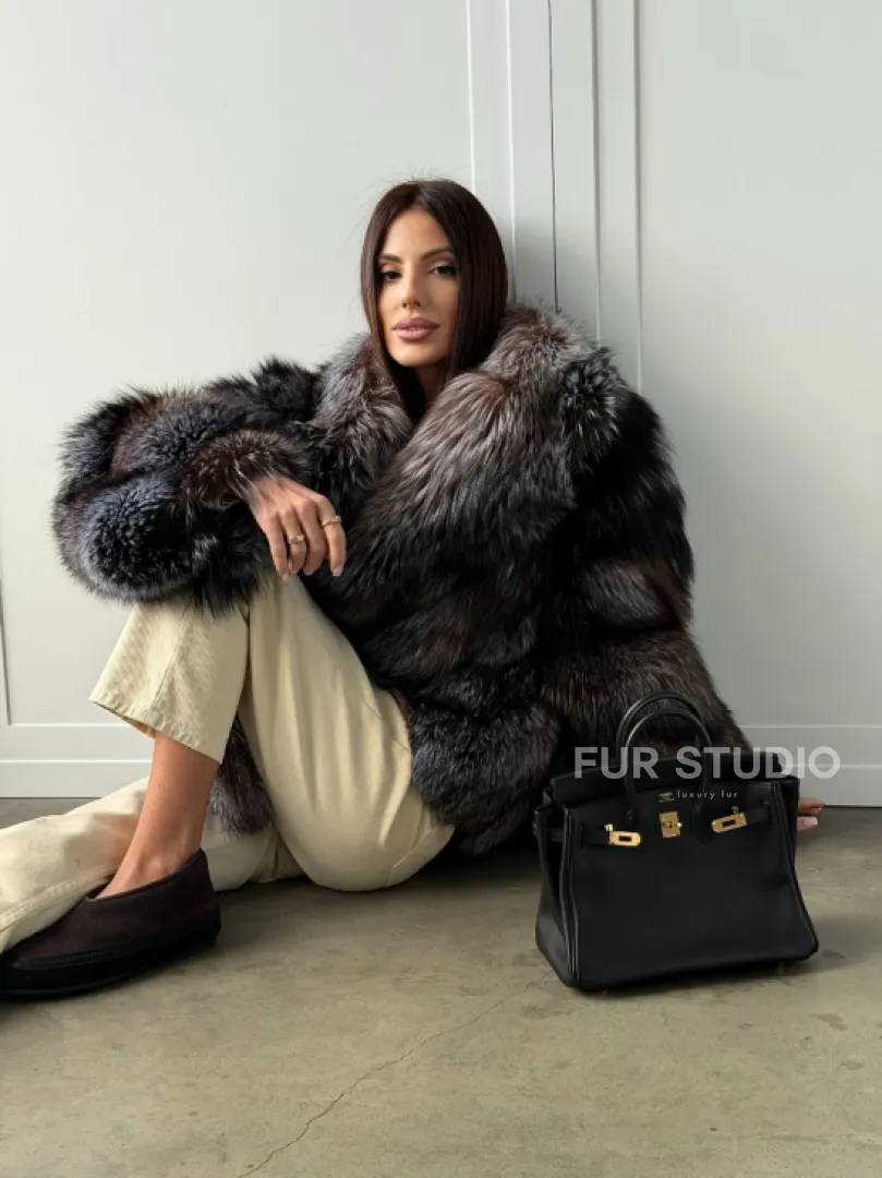 Шуба из меха блюфрост - воротник английский