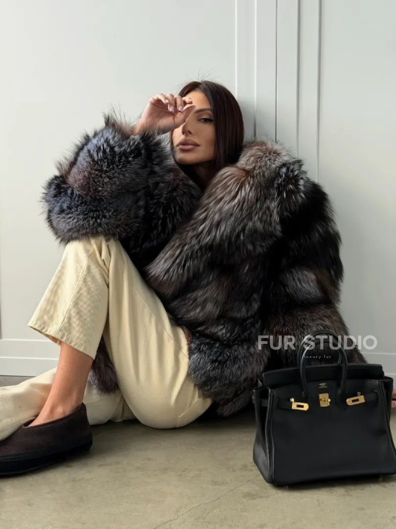 Шуба из меха блюфрост - воротник английский