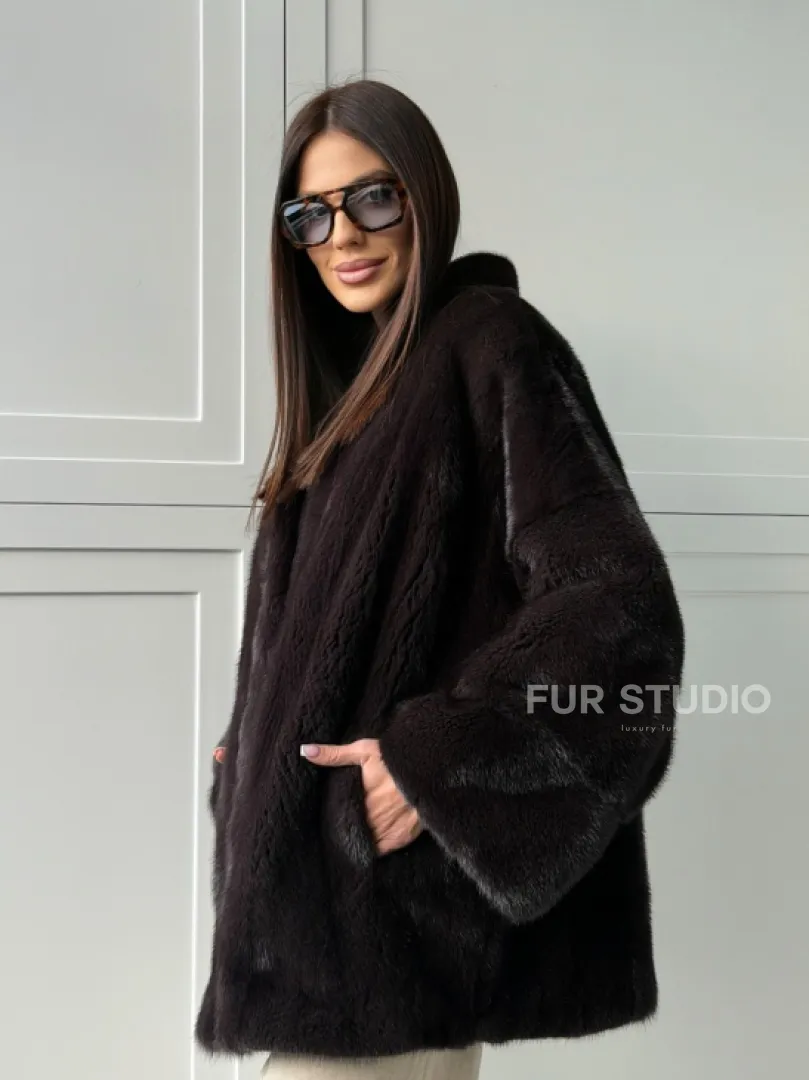 Женский норковый полушубок с V - образным воротником