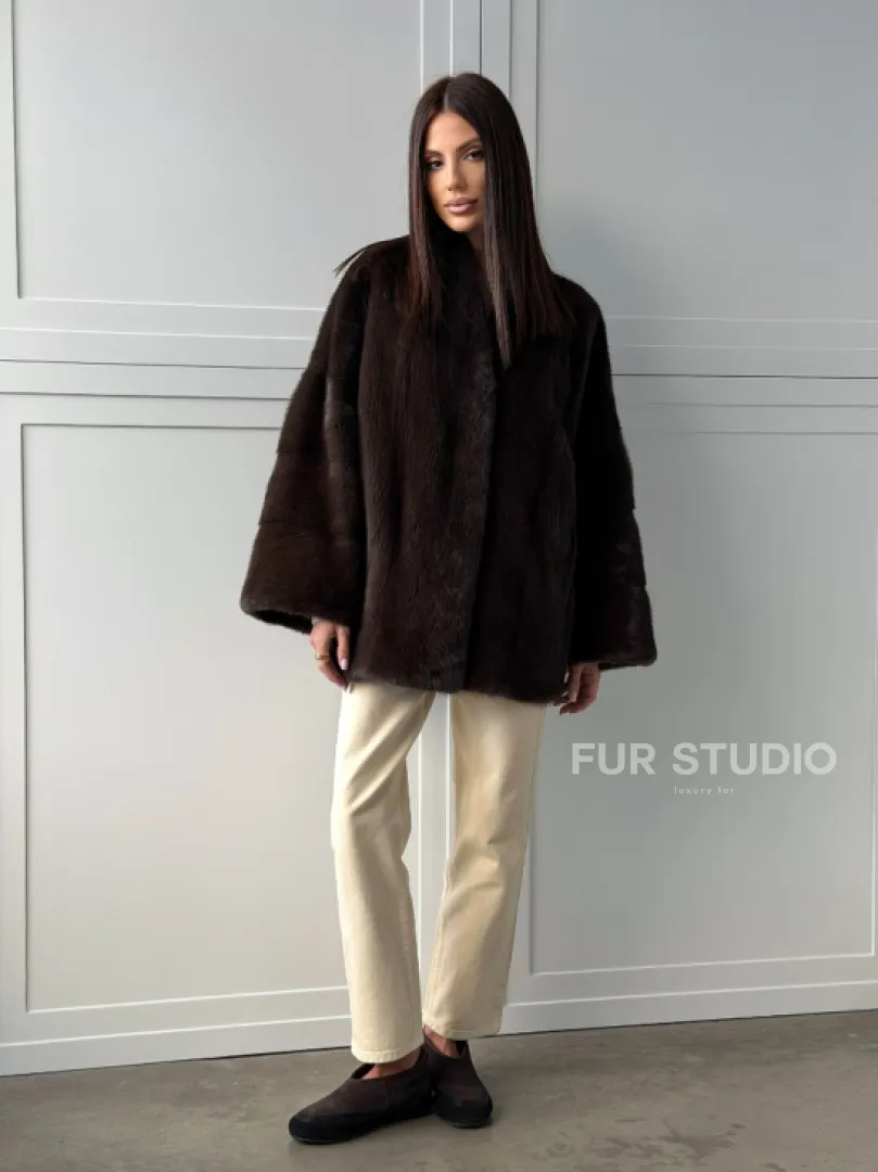 Меховой жакет из норки V- образный воротник