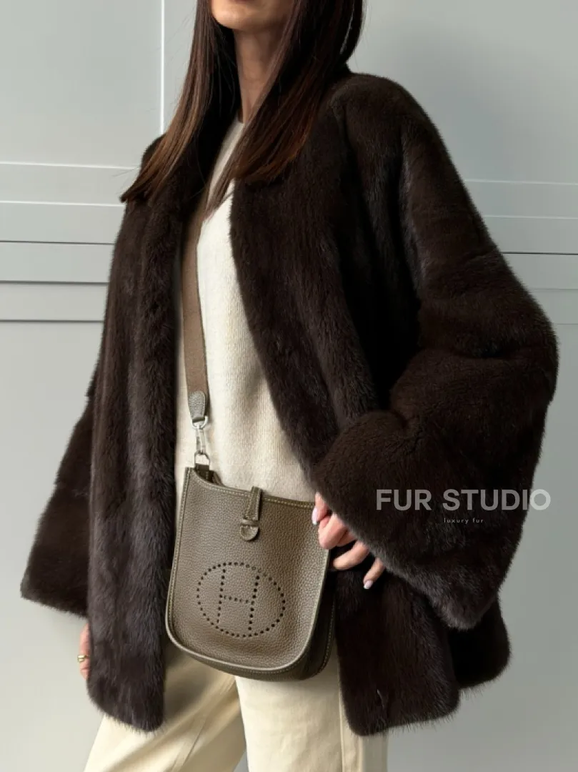 Меховой жакет из норки V- образный воротник