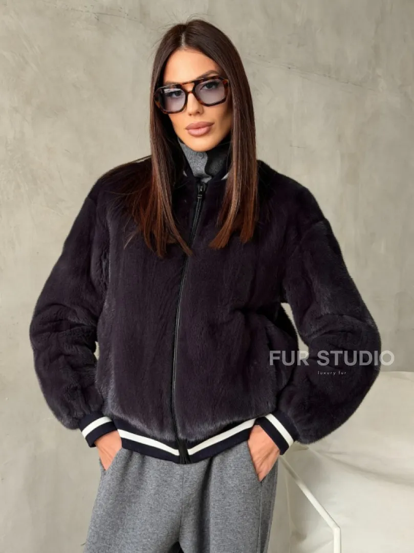 Бомбер из меха норки в цвете графит