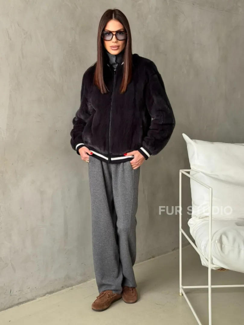 Бомбер из меха норки в цвете графит