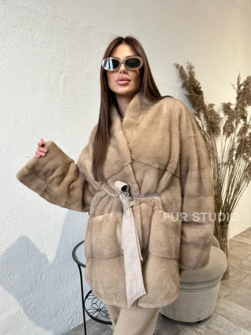 Полушубок из меха норки NAFA MINK в натуральном цвете пастель