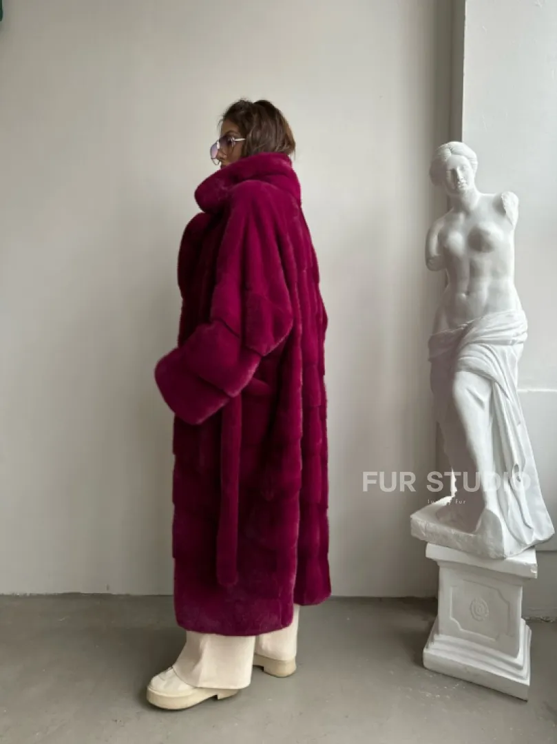 Шуба из меха плюшевой норки Velvet - английский воротник