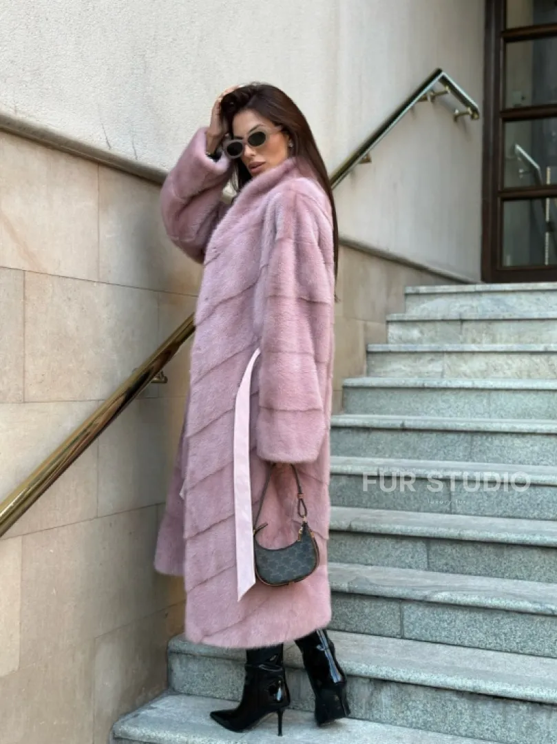 Элегантная шуба воротник отворот - цвет розовый жемчуг