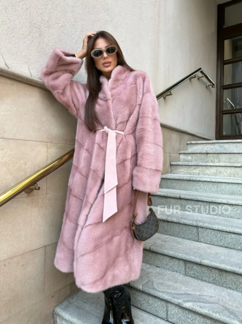 Элегантная шуба воротник отворот - цвет розовый жемчуг