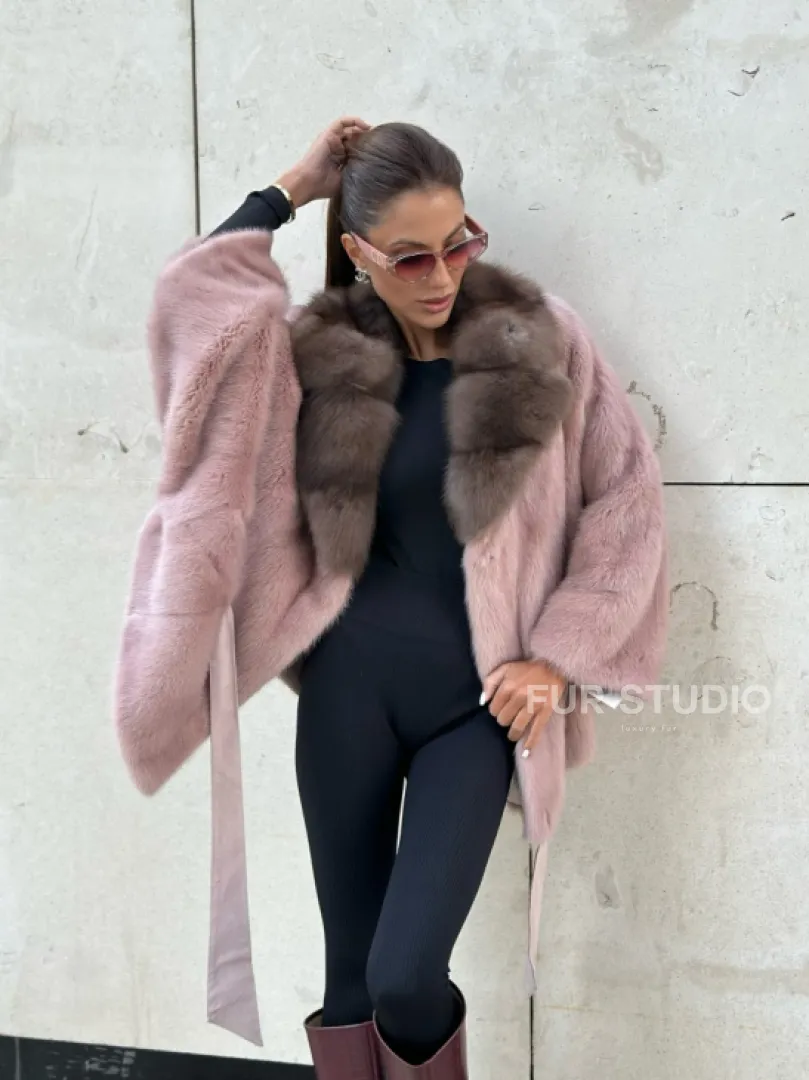 Пудра летучка из меха норки, воротник куница