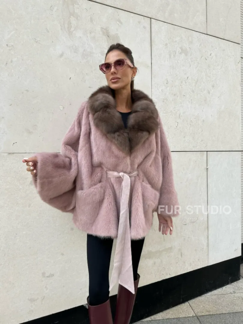 Пудра летучка из меха норки, воротник куница