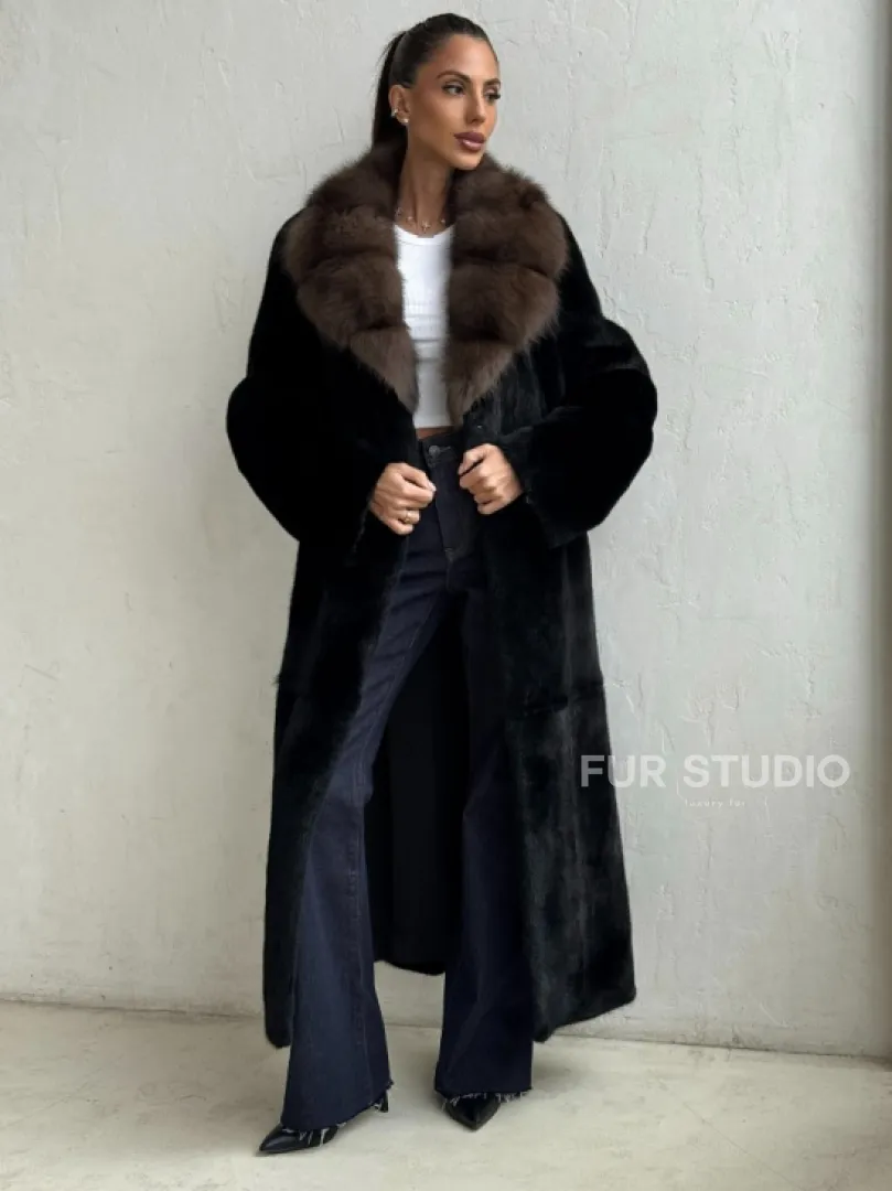 Шуба норковая Black Velvet c воротником из меха куницы