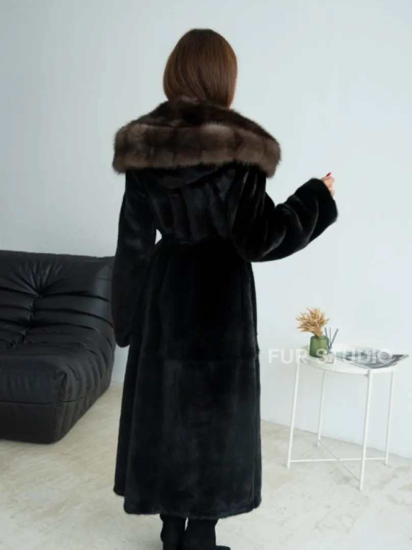 Норка BLACKGLAMA, пластины с капюшоном из меха куницы