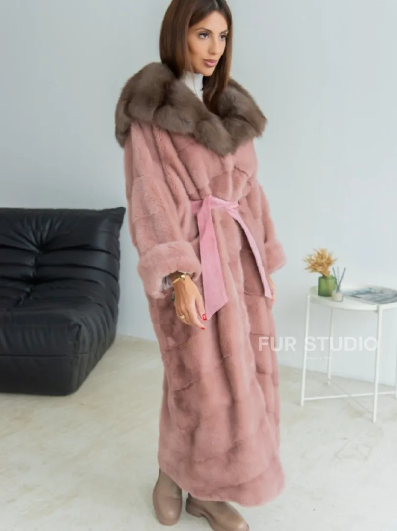 Удлиненная норковая шуба с капюшоном из меха куницы - цвет розовый фламинго