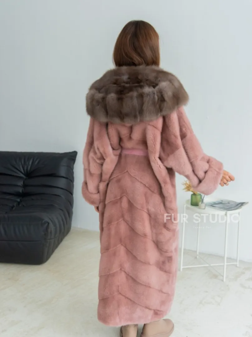 Удлиненная норковая шуба с капюшоном из меха куницы - цвет розовый фламинго