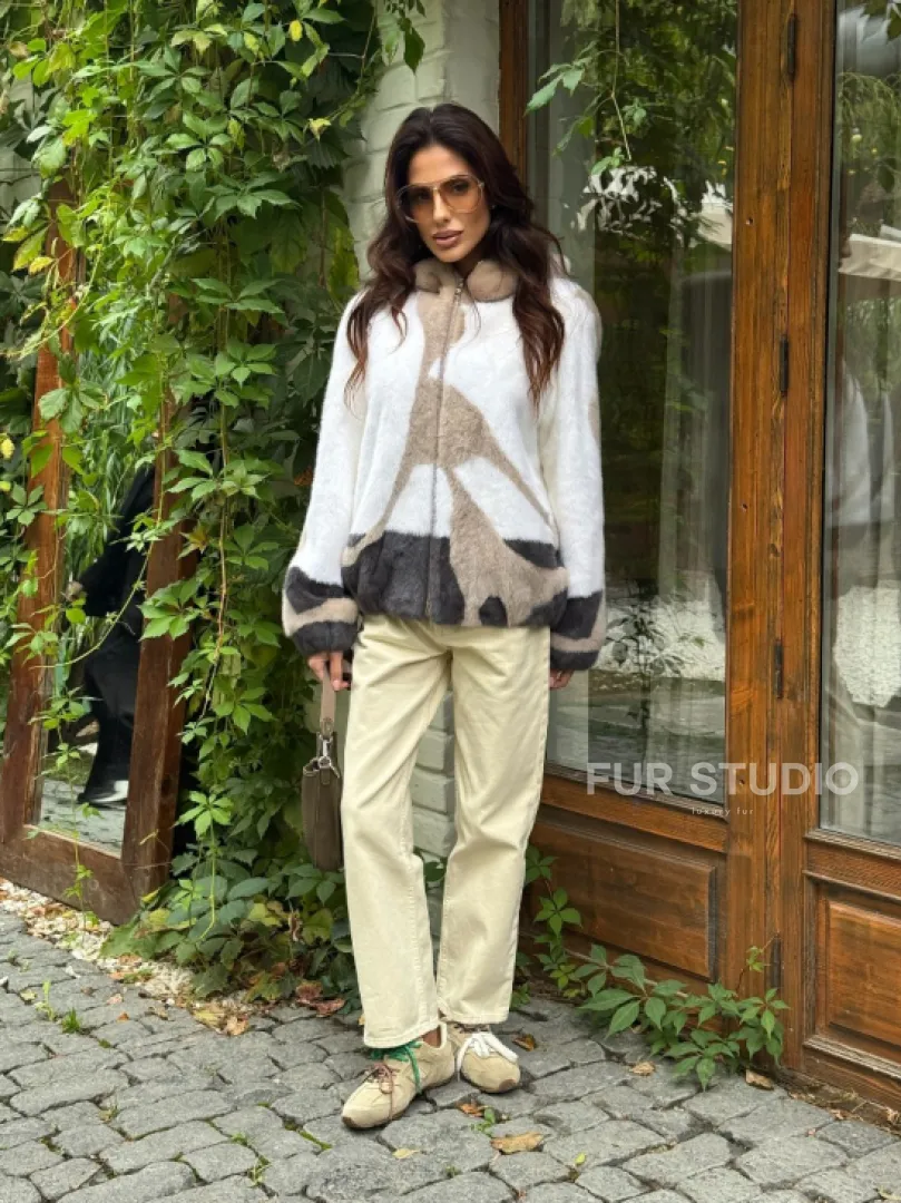 Стильная норковая куртка с капюшоном