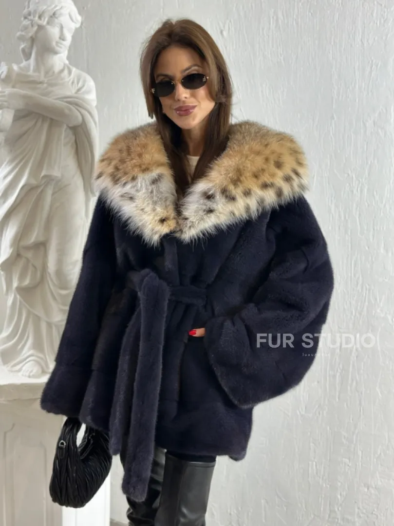 Летучая мышь норка с капюшоном из меха рыси - цвет инфинити