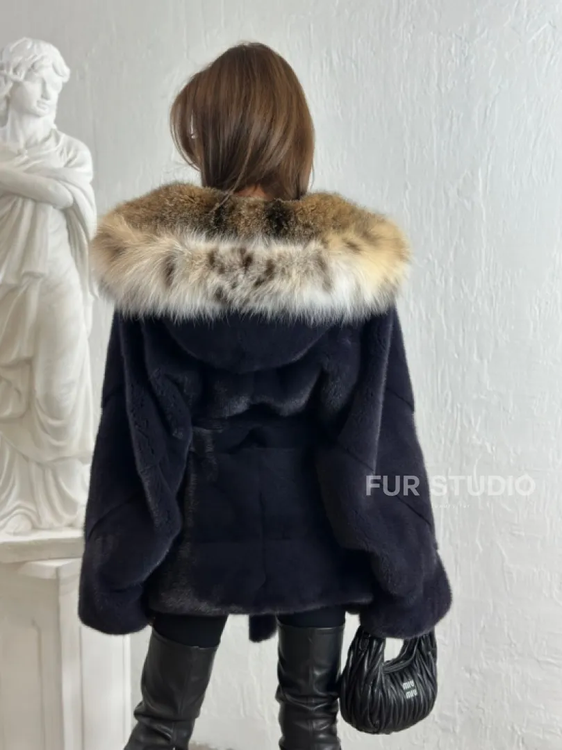 Летучая мышь норка с капюшоном из меха рыси - цвет инфинити