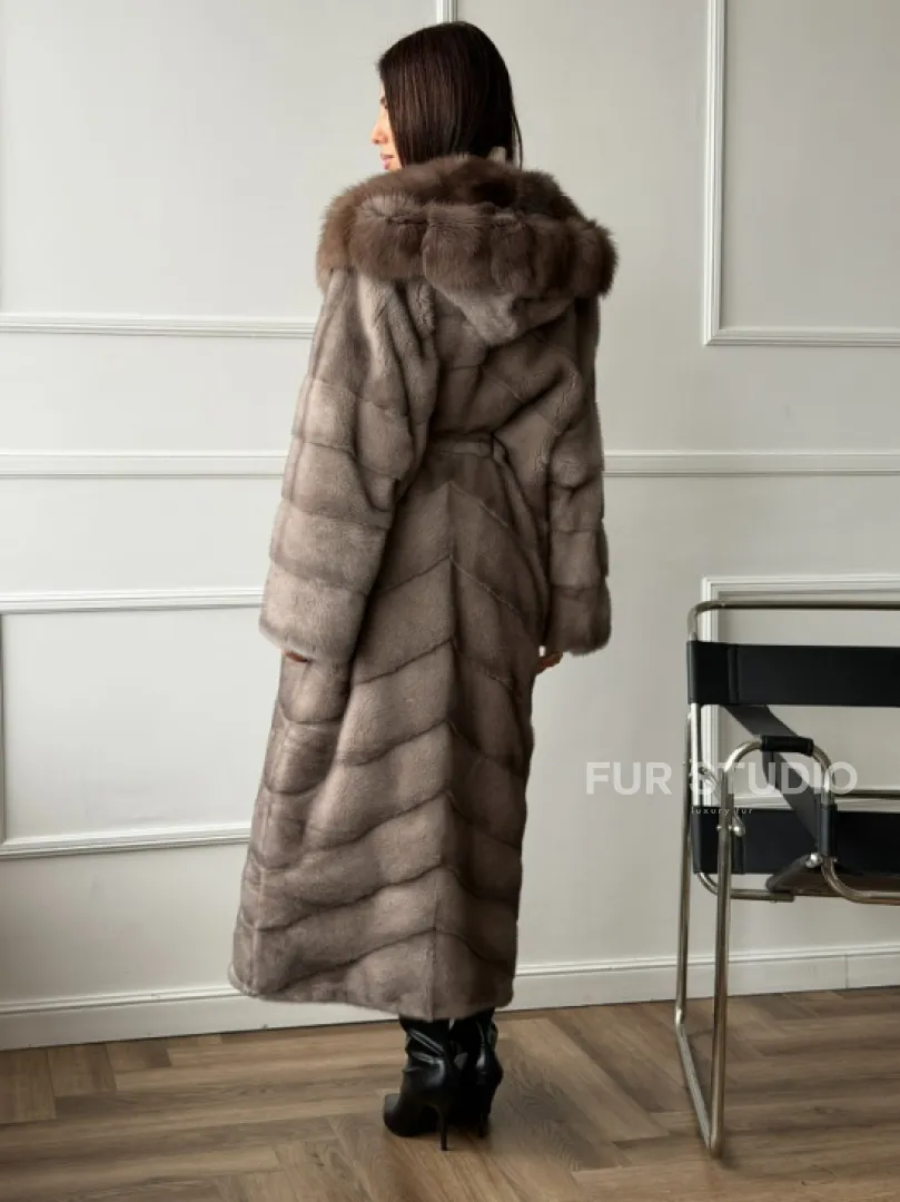 Шуба норковая с капюшоном куница - цвет светло-серый