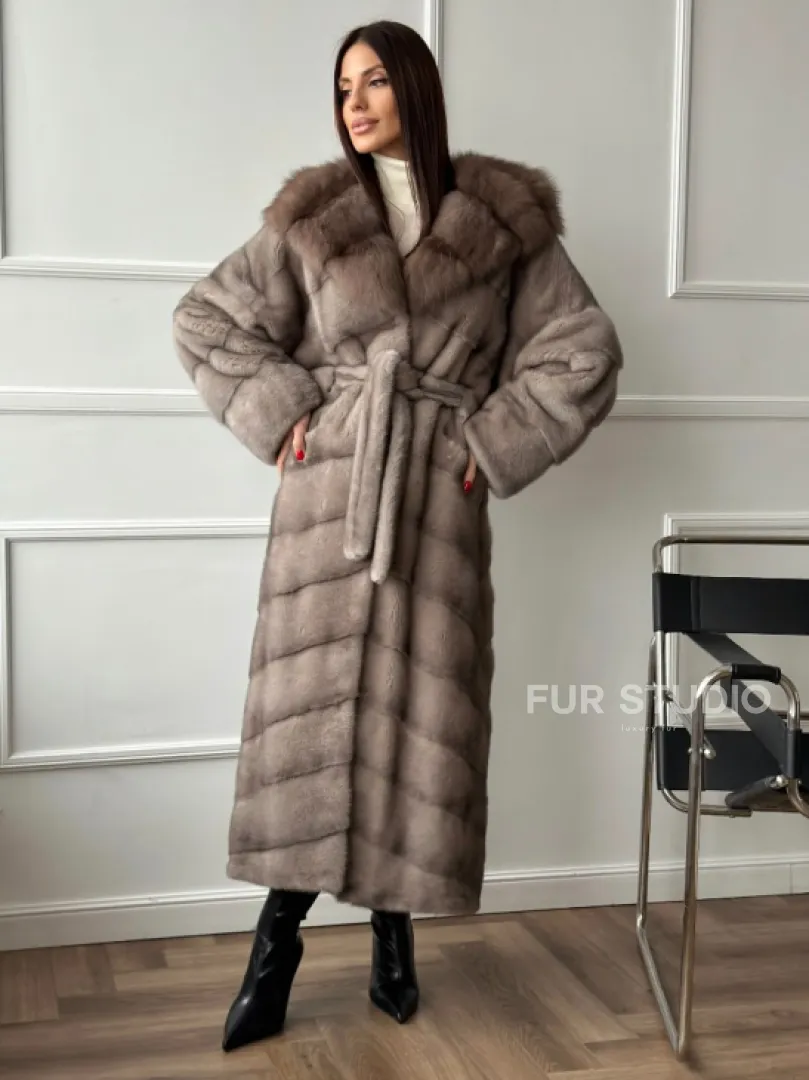 Шуба норковая с капюшоном куница - цвет светло-серый