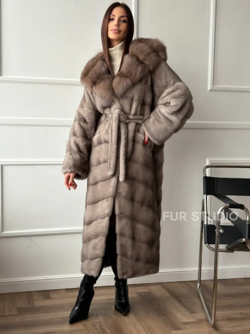 Шуба норковая с капюшоном куница - цвет светло-серый