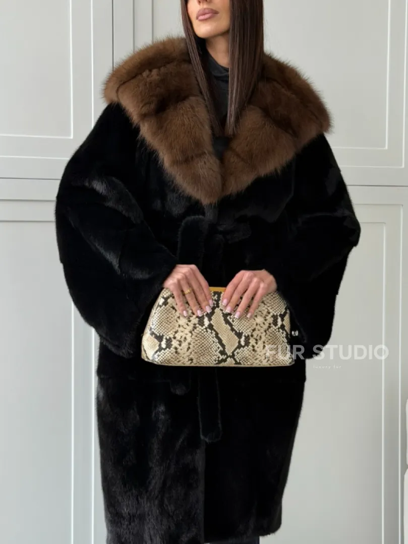 Норковая шуба фасон баллон с капюшоном куница