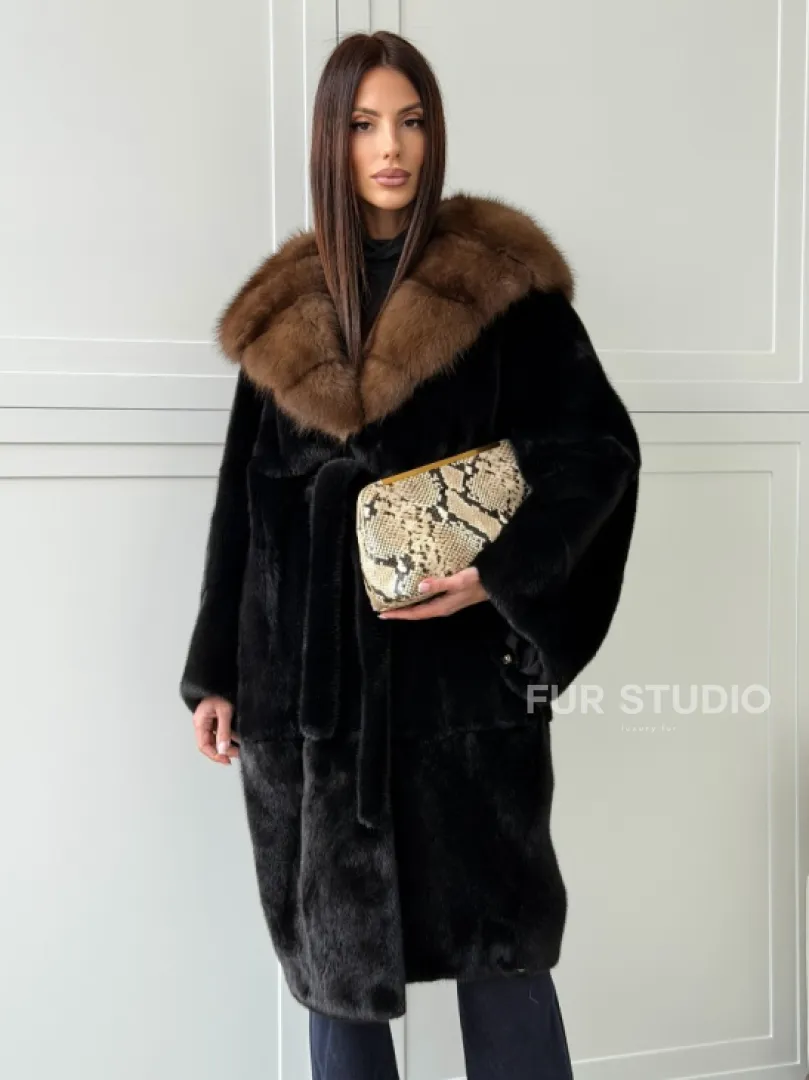 Норковая шуба фасон баллон с капюшоном куница