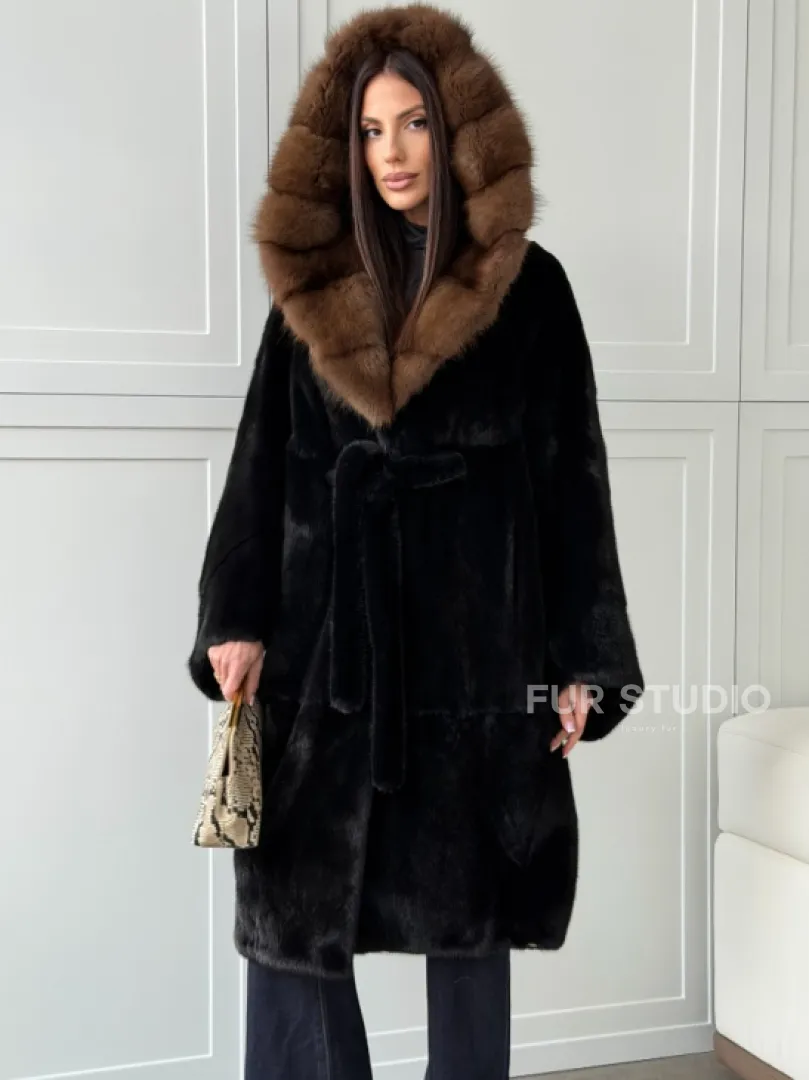 Норковая шуба фасон баллон с капюшоном куница