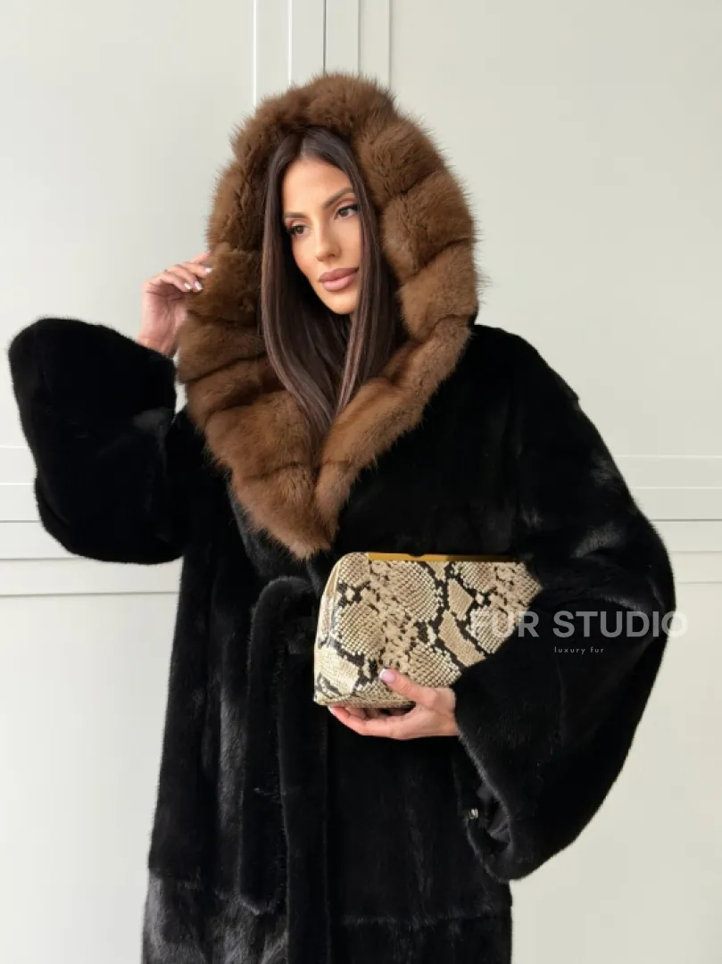 Норковая шуба фасон баллон с капюшоном куница