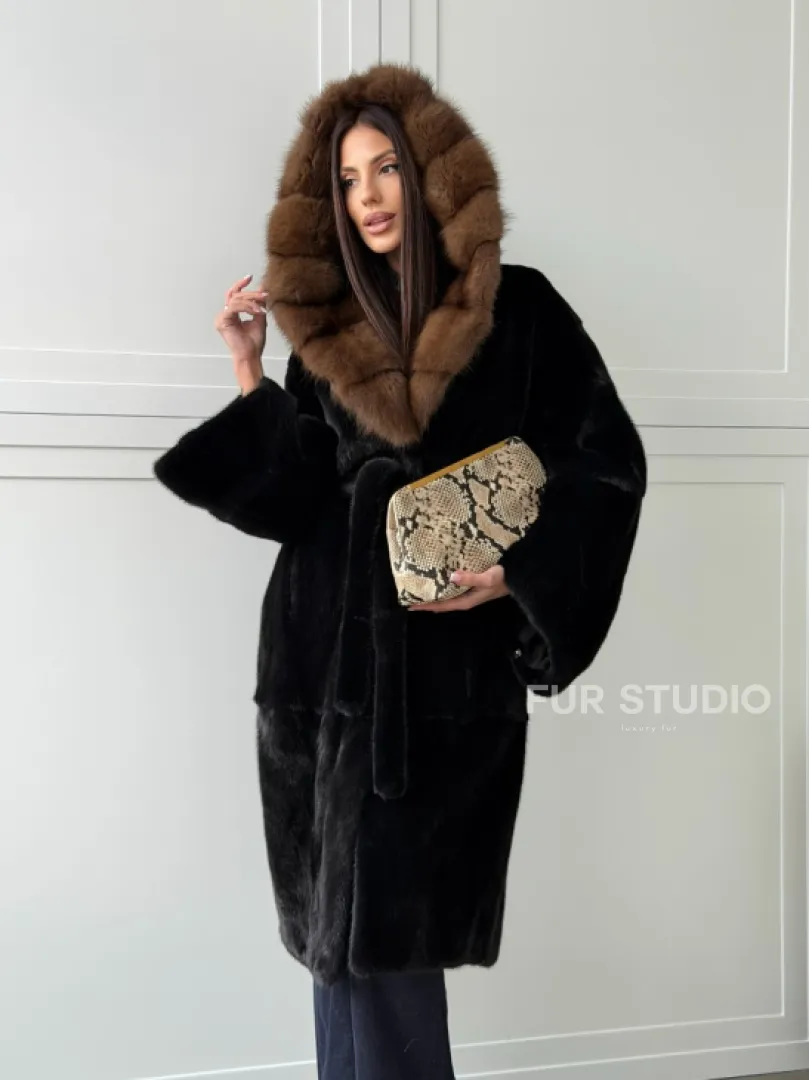 Норковая шуба фасон баллон с капюшоном куница