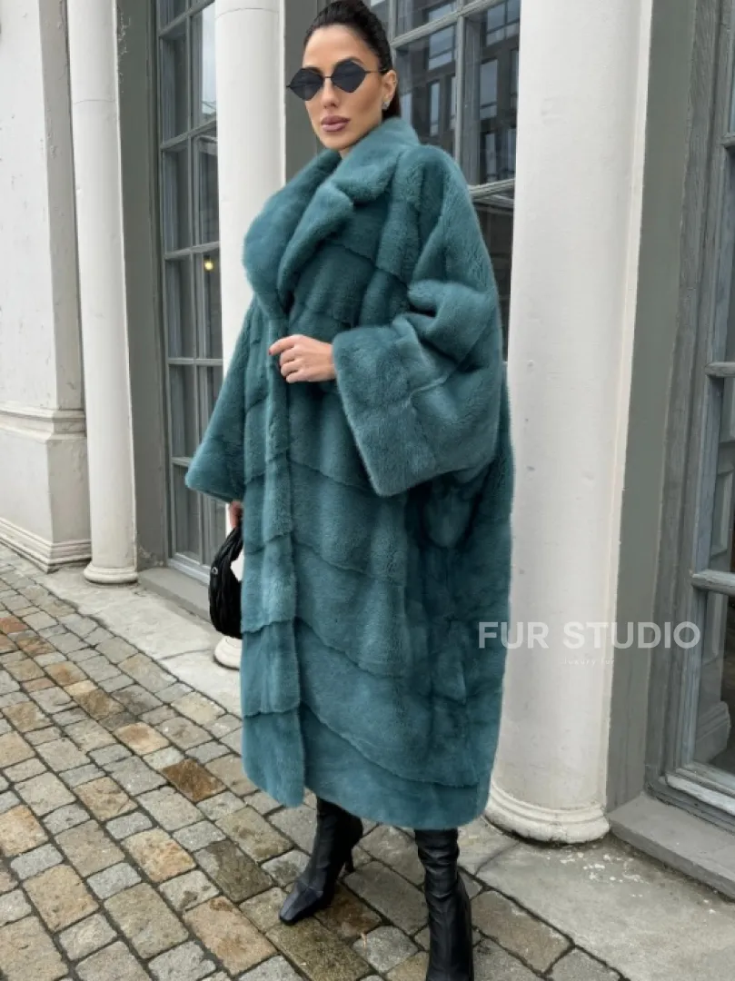 Шуба из меха норки в стиле Oversize - цвет тиффани