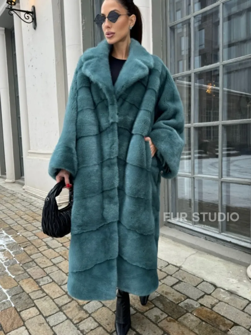 Шуба из меха норки в стиле Oversize - цвет тиффани