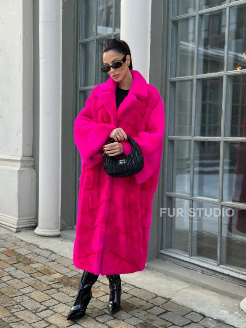 Шуба из меха норки в стиле Oversize - цвет фуксия
