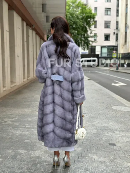 Пальто из голубой норки - фото 6