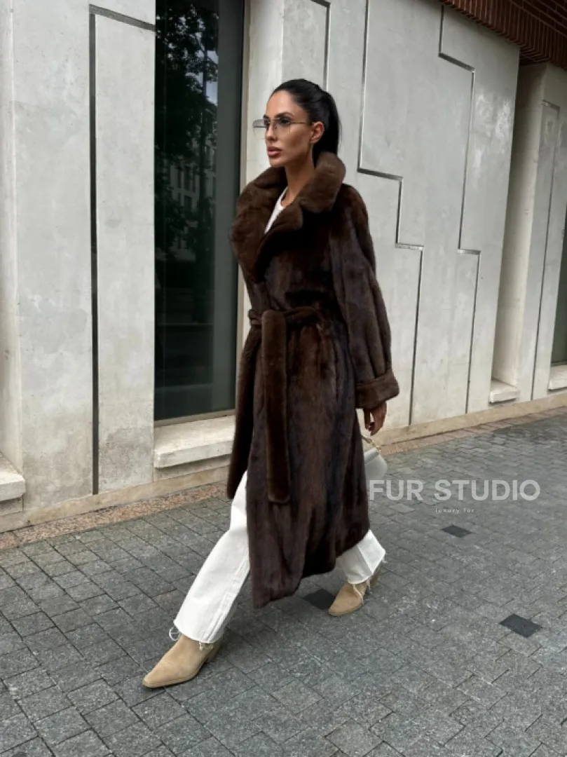 Женская винтажная шуба из аукционного меха норки Saga Furs