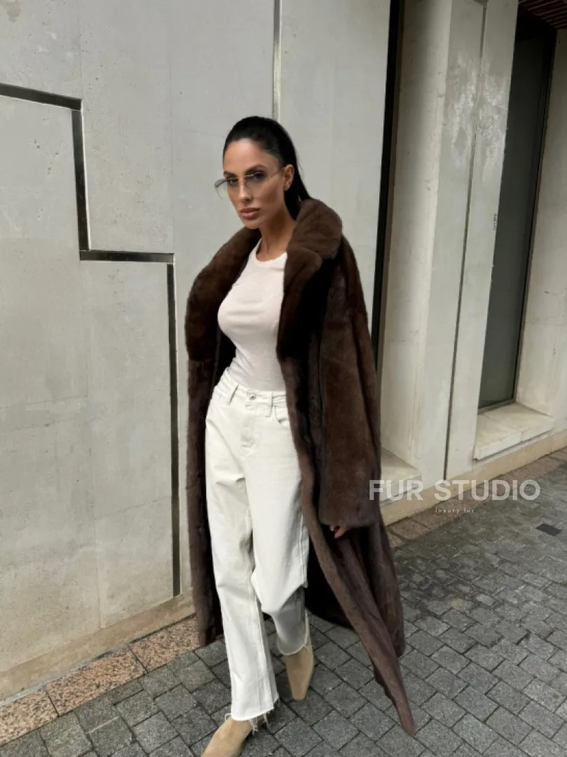 Женская винтажная шуба из аукционного меха норки Saga Furs