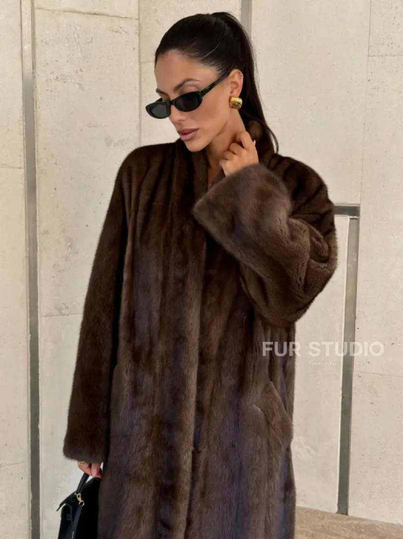 Шуба из скандинавской норки SAGA FURS в винтажном стиле