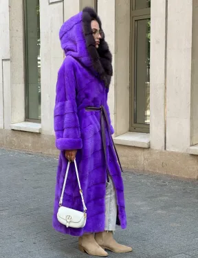 Шуба из аукционной норки с капюшоном из меха куницы - фиолетовый